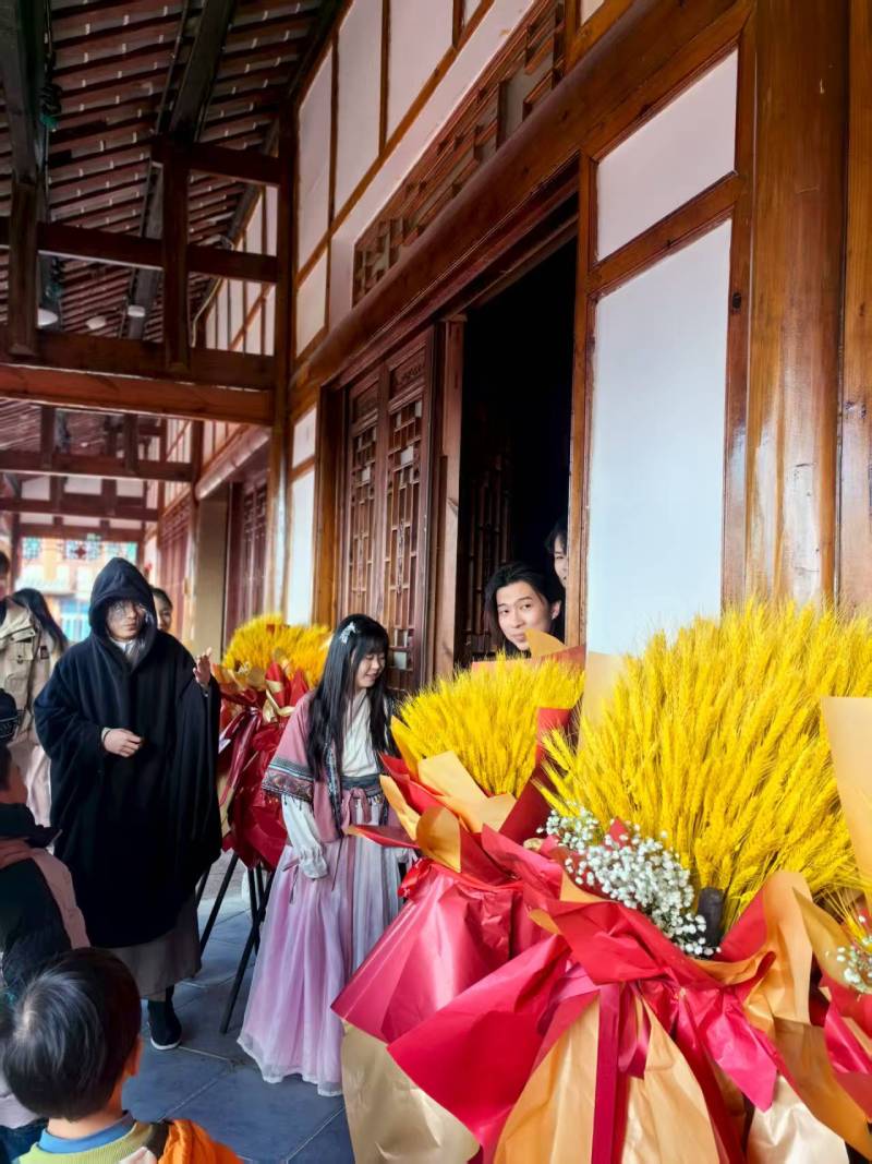 沉浸赋能：富拉尔基区景区演艺的差异化突围之路